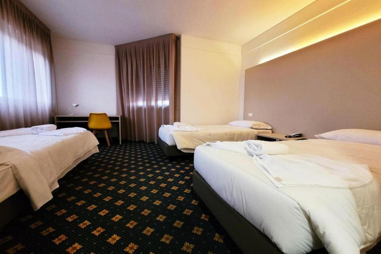 Hotel Azzano Decimo Exteriér fotografie