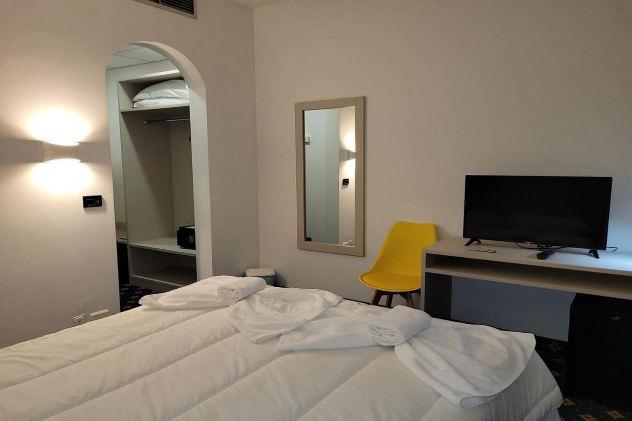 Hotel Azzano Decimo Exteriér fotografie