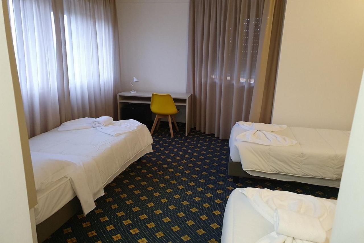 Hotel Azzano Decimo Exteriér fotografie